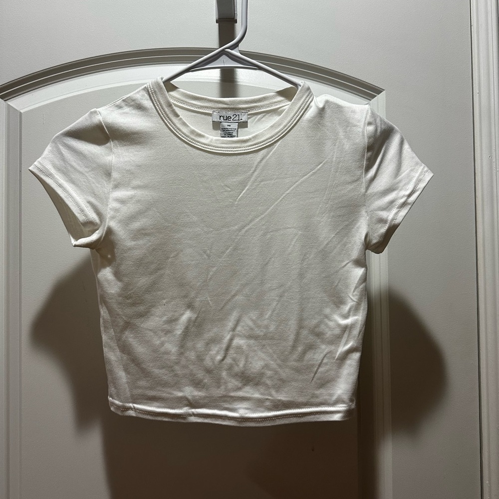 RUE21 White Baby Tee